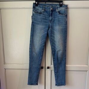 American Eagle Outfitters Women's Light Blue Skinny Jeans Size 8